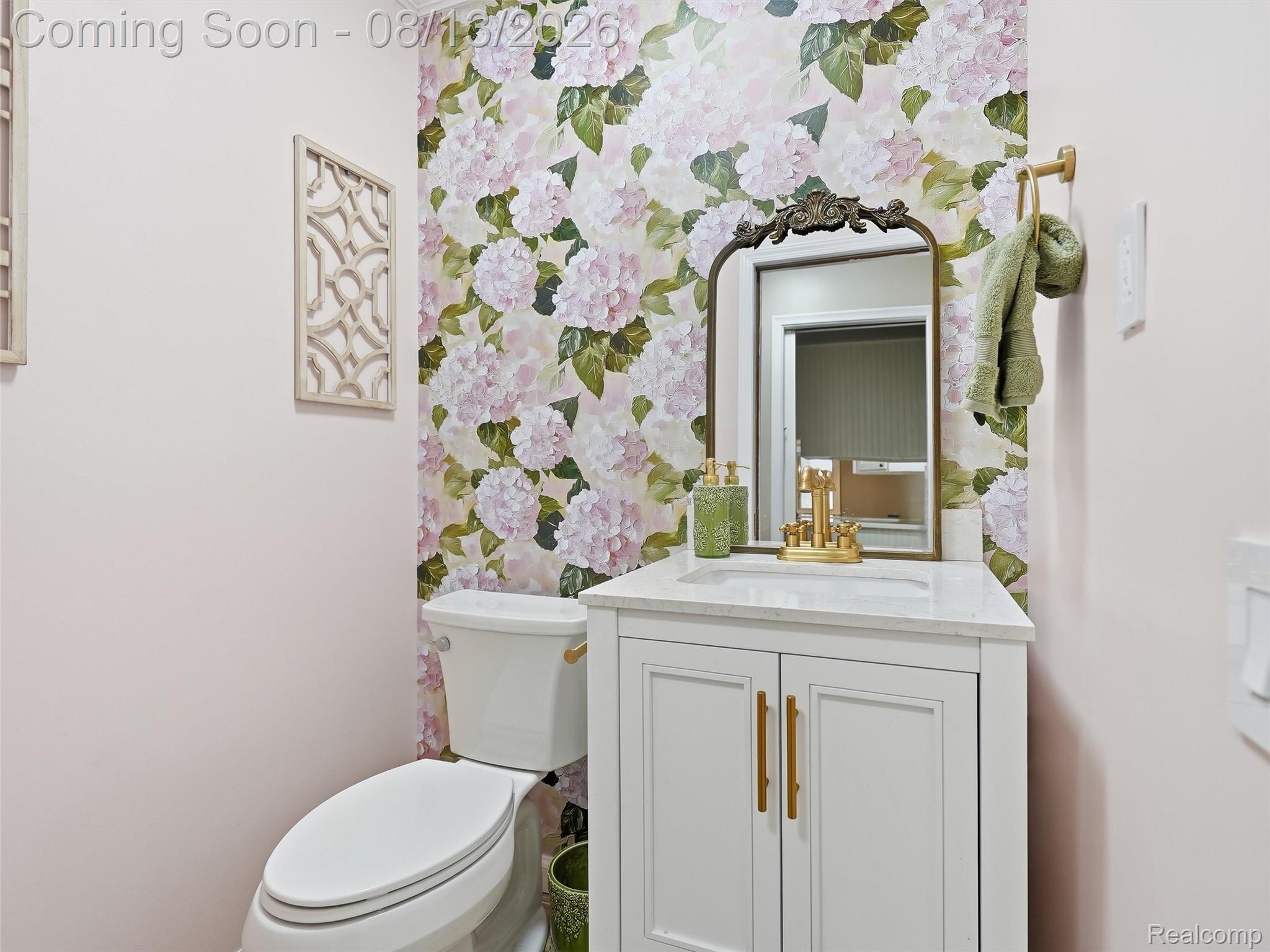 197 Perrydale Street Rochester, MI 48306 - Photo 15 of 50 Powder room