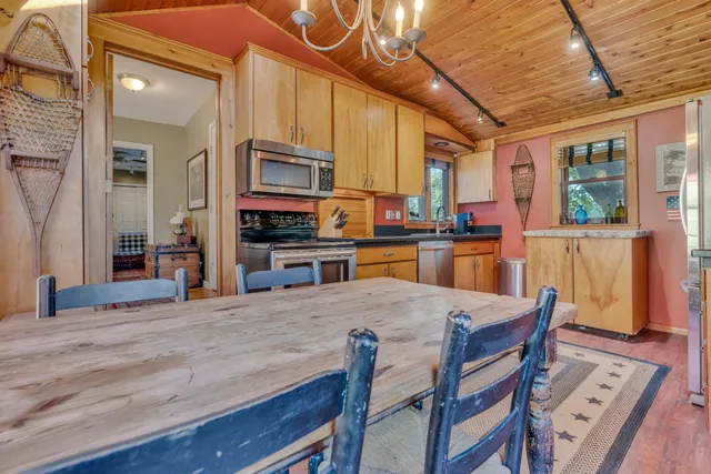 $950,000 | 24 School Street, Kennebunkport, ME 04046