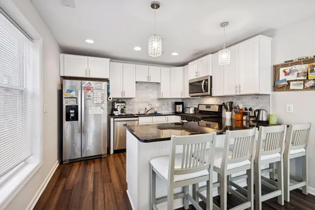 $1,425,000 | 3512 Dupont Avenue South, Minneapolis, MN 55408