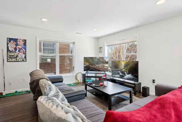 $1,425,000 | 3512 Dupont Avenue South, Minneapolis, MN 55408