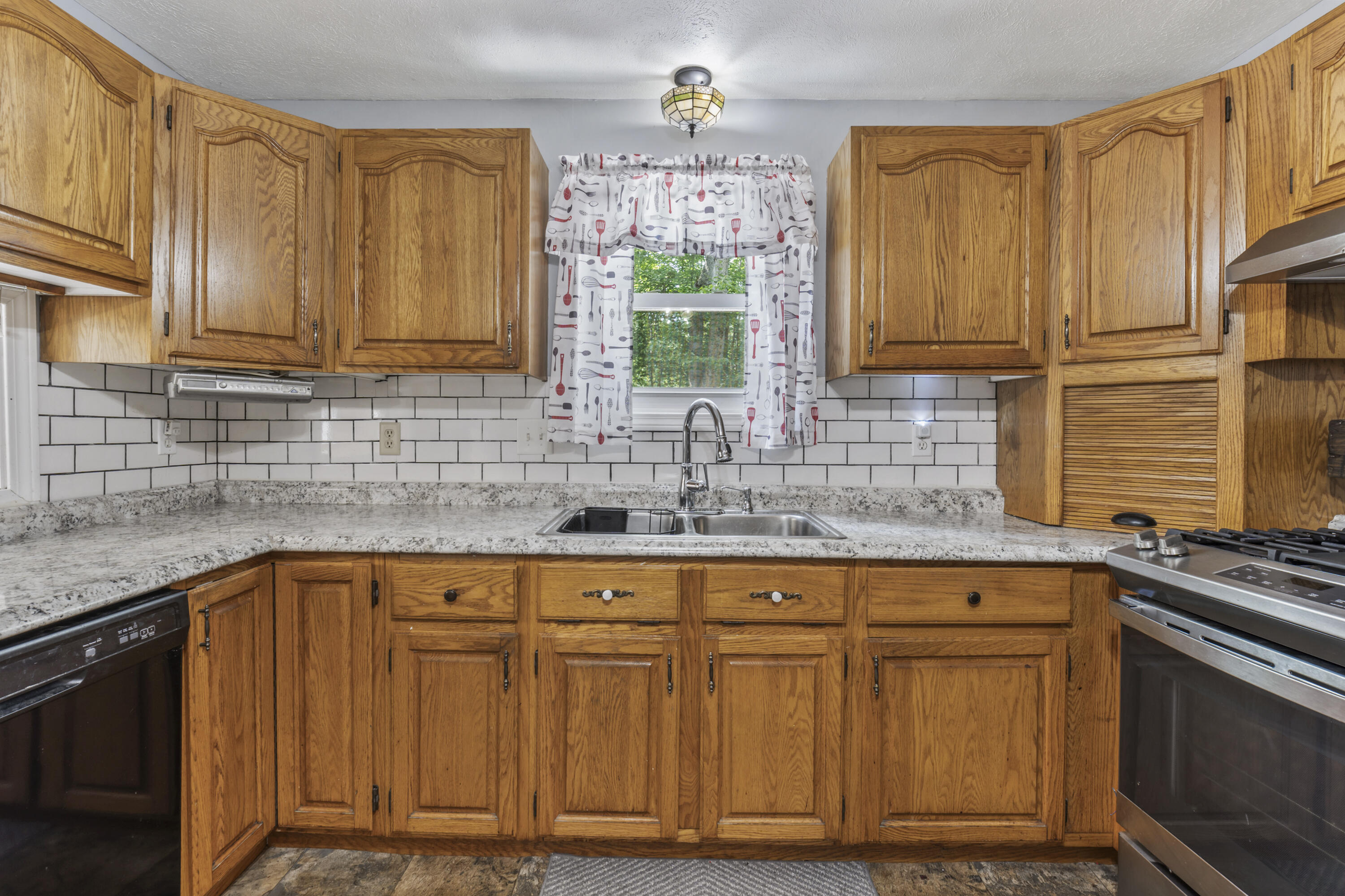 48 Ridlon Road Berwick, ME 03901 - Photo 9 of 59 48 Ridlon Rd_116