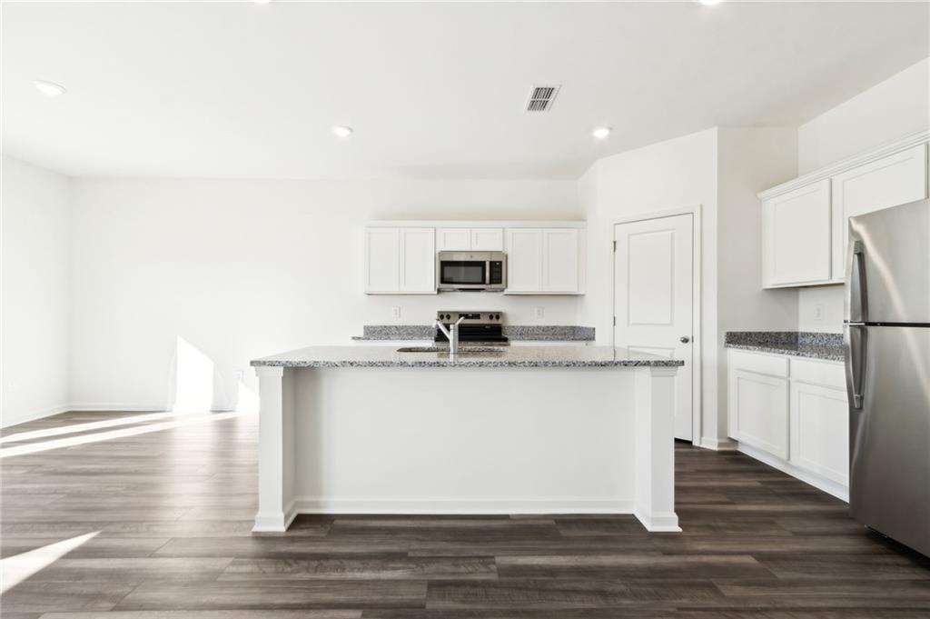 94 Rowlett Place Winder, GA 30680 - Photo 12 of 50