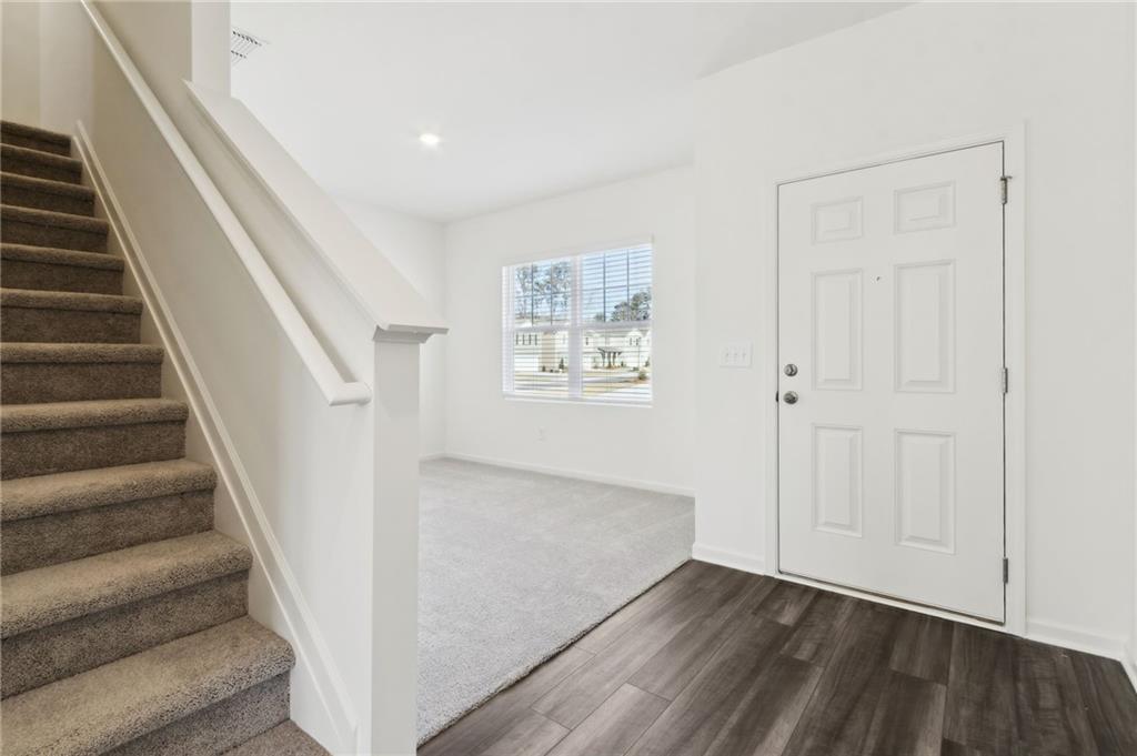 94 Rowlett Place Winder, GA 30680 - Photo 5 of 50