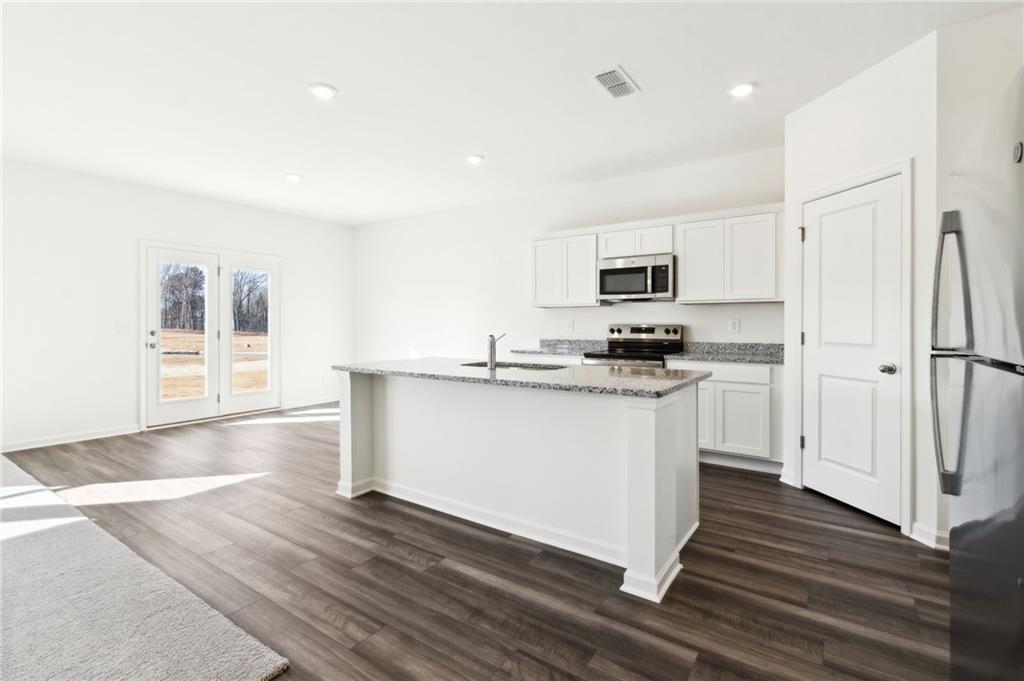 94 Rowlett Place Winder, GA 30680 - Photo 10 of 50