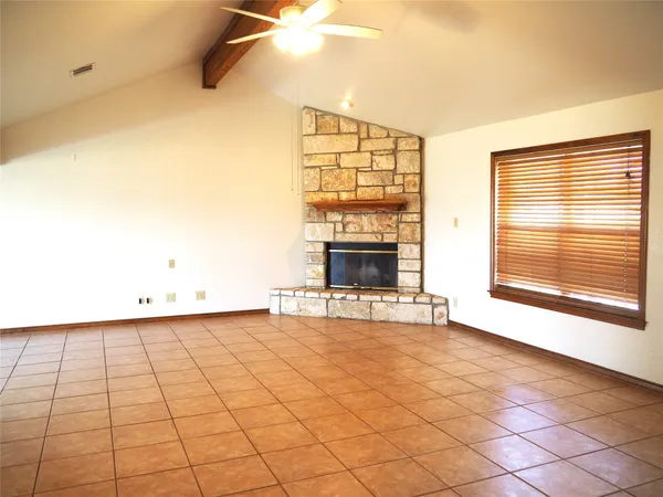 $2,300 | 2200 North Co Road 122, Round Rock, TX 78665