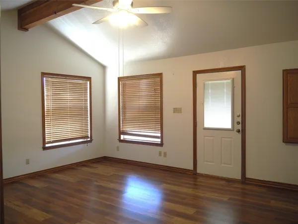 $2,300 | 2200 North Co Road 122, Round Rock, TX 78665