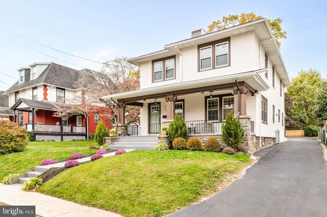 $1,185,000 | 426 West Beechtree Lane, Wayne, PA 19087