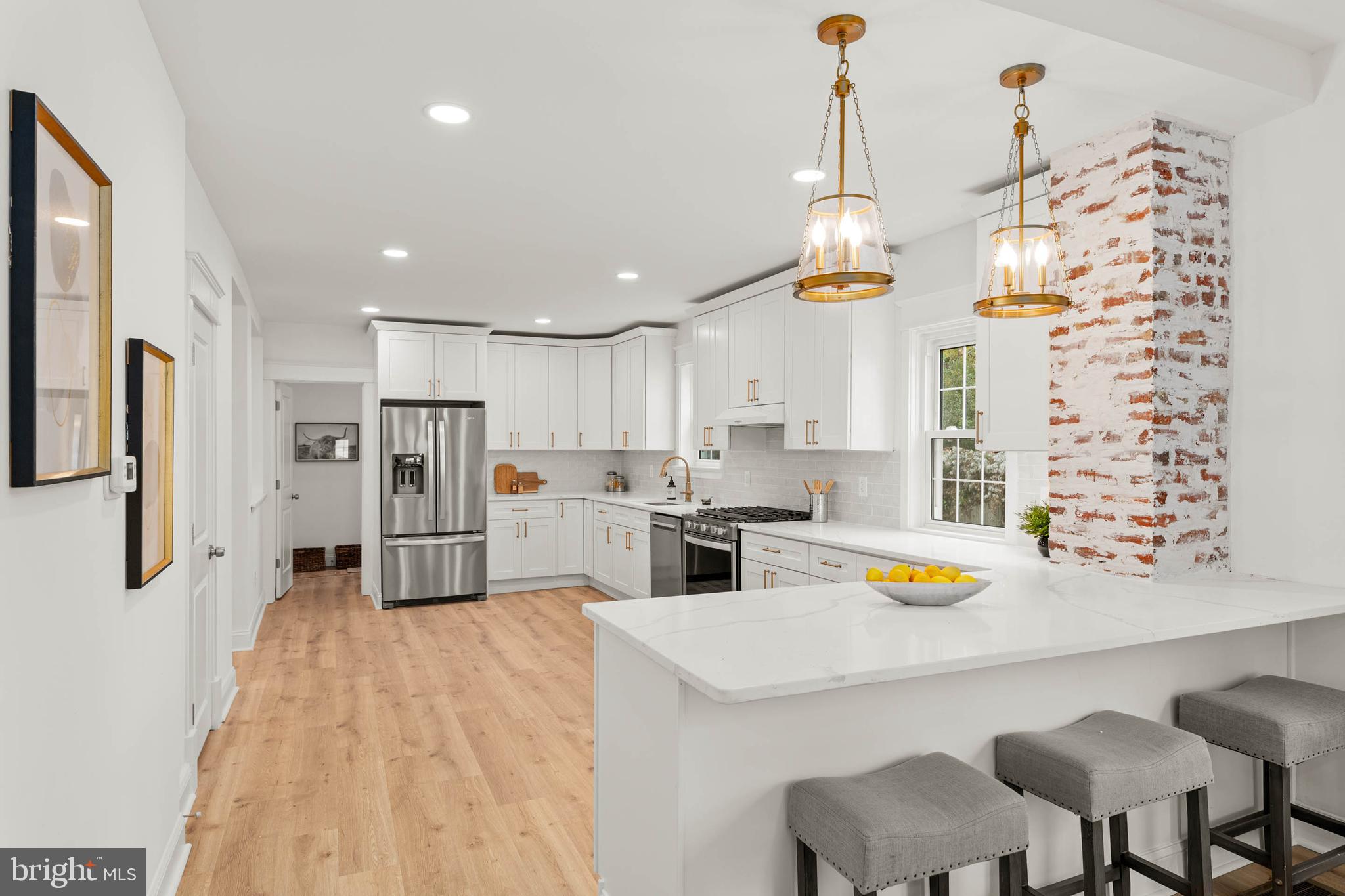 426 West Beechtree Lane Wayne, PA 19087 - Photo 11 of 34 Breakfast Bar