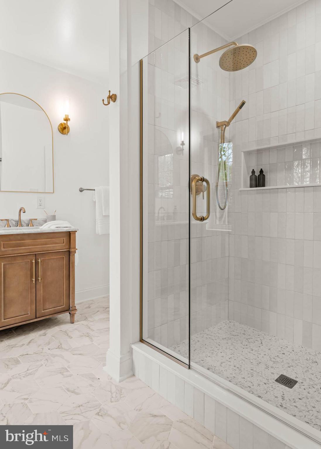 426 West Beechtree Lane Wayne, PA 19087 - Photo 24 of 34 Primary Shower