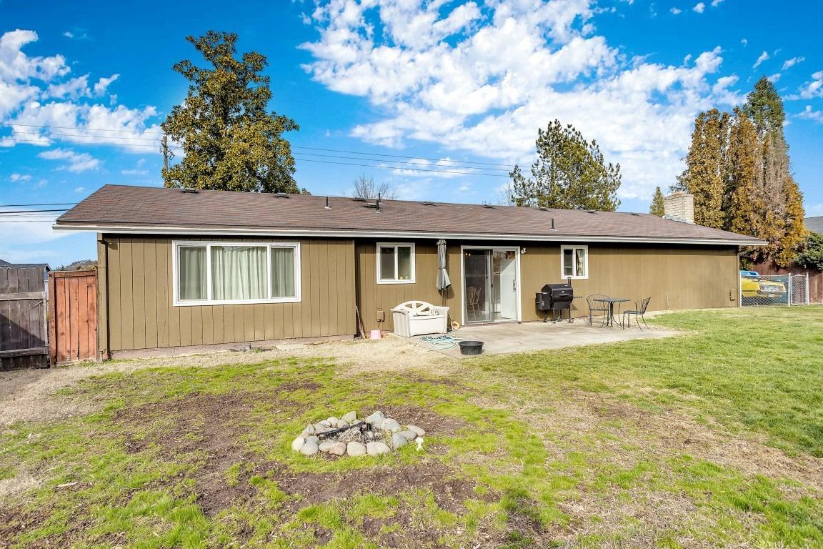 2912 Delta Waters Road Medford, OR 97504 - Photo 6 of 27 Additional Photo