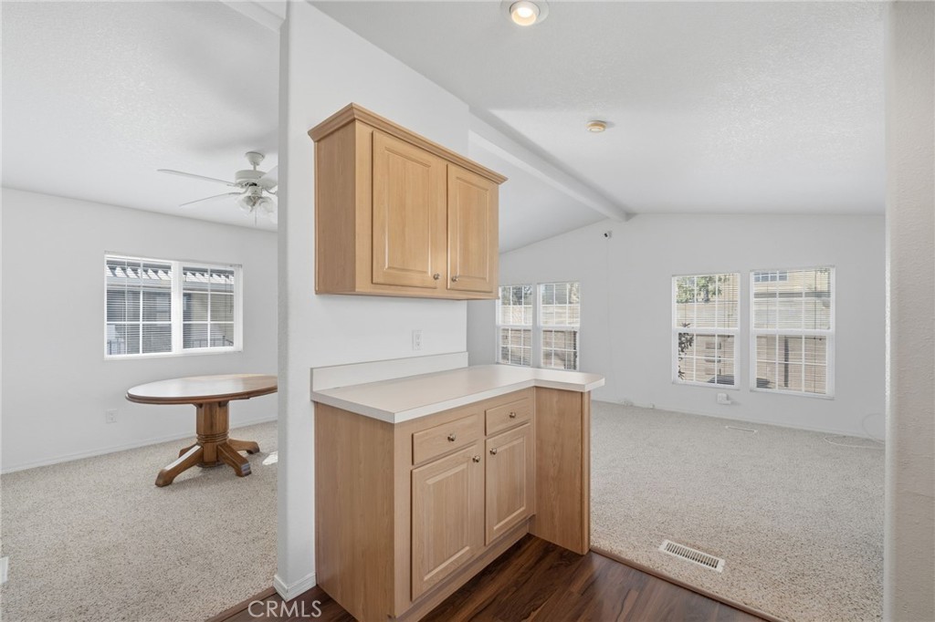 12147 Lakeland Road, Unit 9 Santa Fe Springs, CA 90670 - Photo 7 of 23