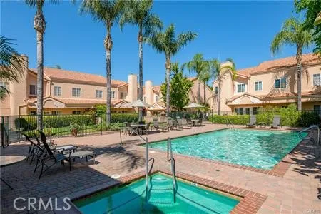 $4,500 | 5200 White Oak Avenue, Unit 36, Encino, CA 91316