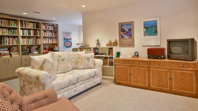 137 Ridgeview Drive Hidden Valley, PA 15502 - Photo 18 of 25 Gallery Image 18