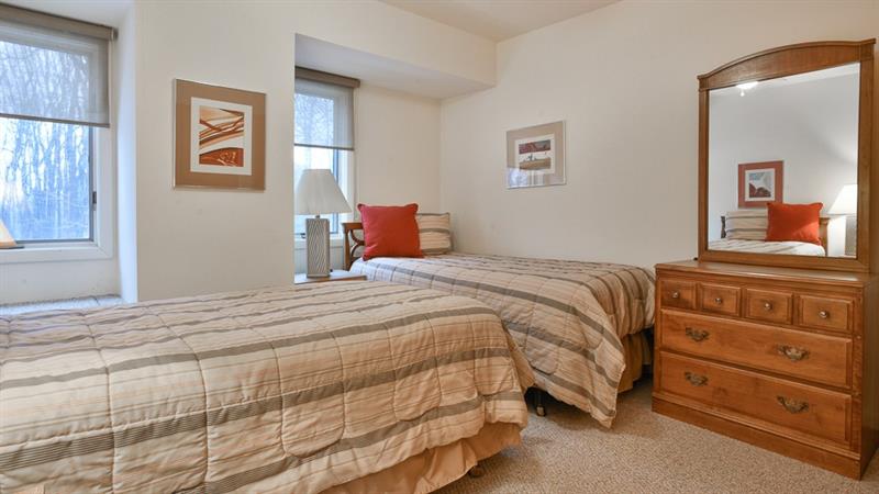 137 Ridgeview Drive Hidden Valley, PA 15502 - Photo 20 of 25 Gallery Image 20