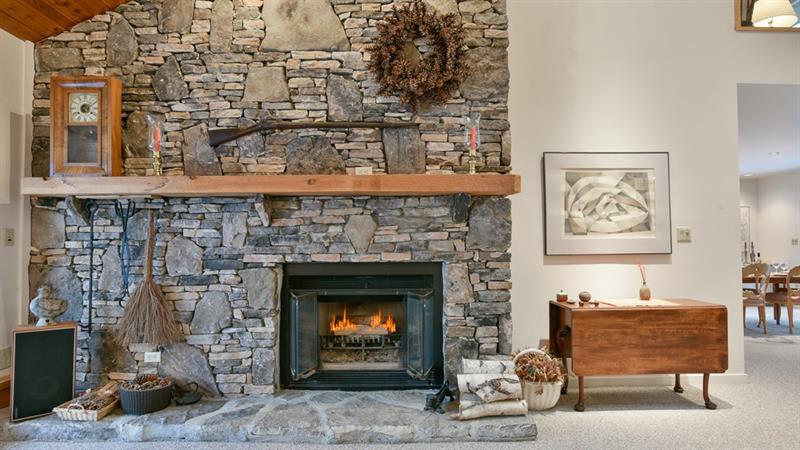 137 Ridgeview Drive Hidden Valley, PA 15502 - Photo 6 of 25 Gallery Image 6