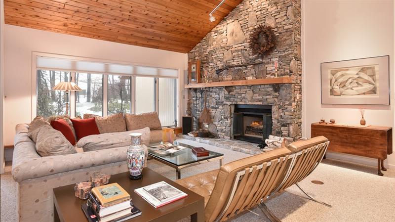 137 Ridgeview Drive Hidden Valley, PA 15502 - Photo 7 of 25 Gallery Image 7
