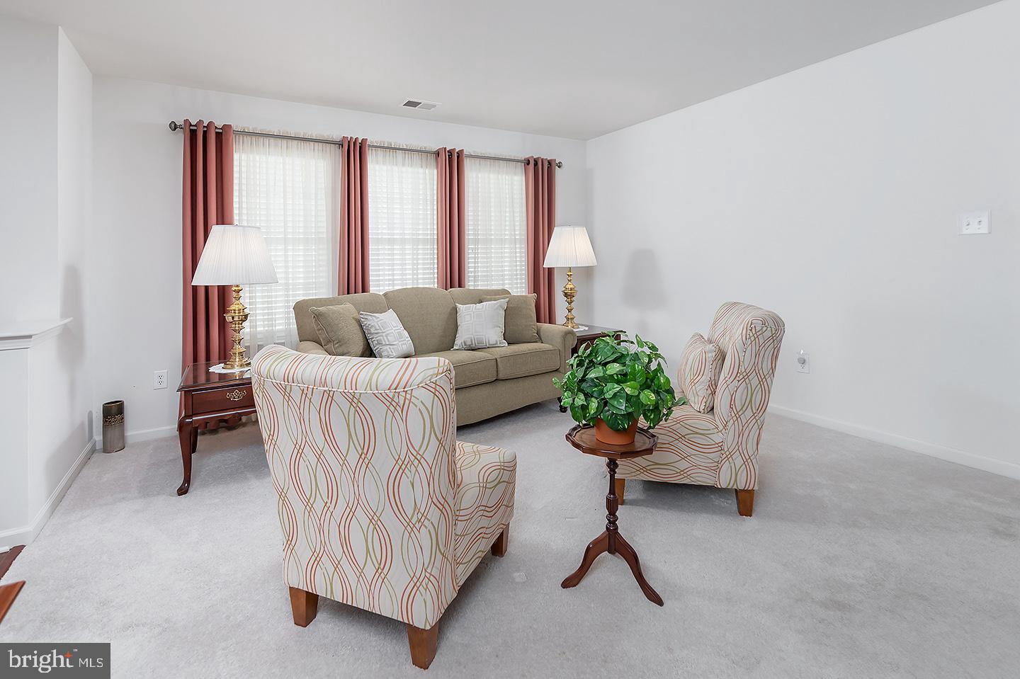 22 Hylton Road Swedesboro, NJ 08085 - Photo 5 of 30 Comfortable Living Room with a Touch of Class!