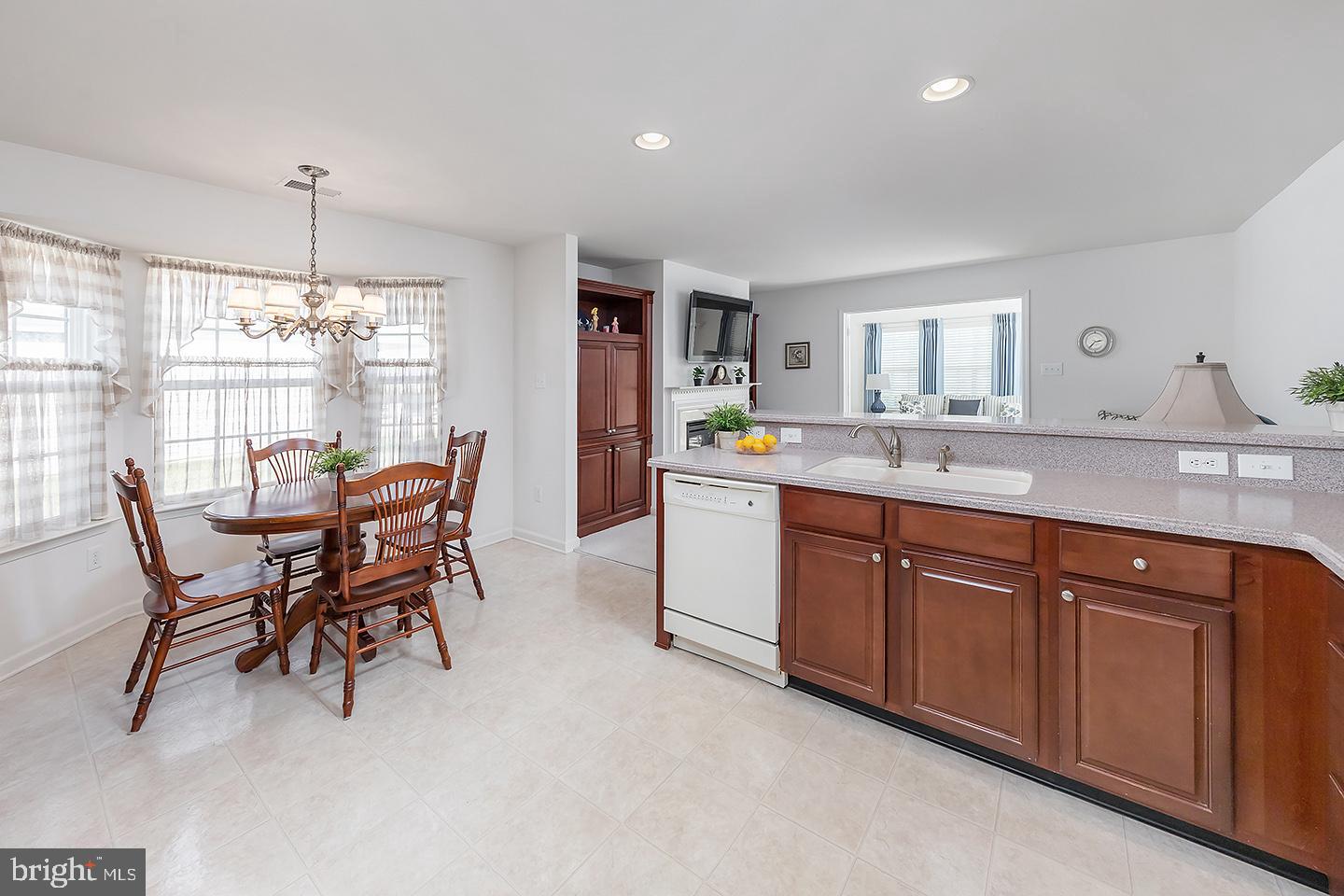 22 Hylton Road Swedesboro, NJ 08085 - Photo 9 of 30 Cozy Breakfast Nook w/Bay