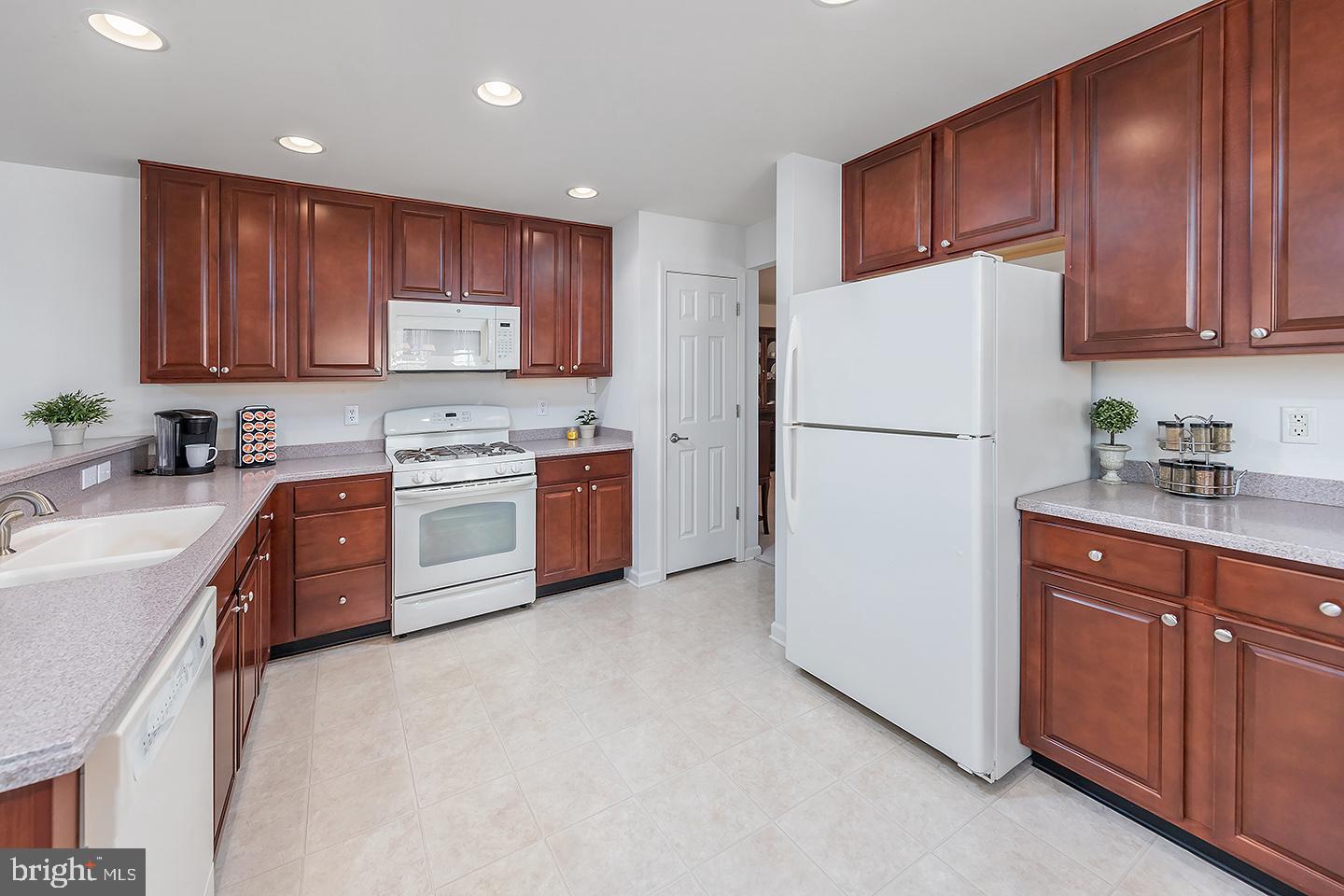 22 Hylton Road Swedesboro, NJ 08085 - Photo 10 of 30 All appliances included in existing condition