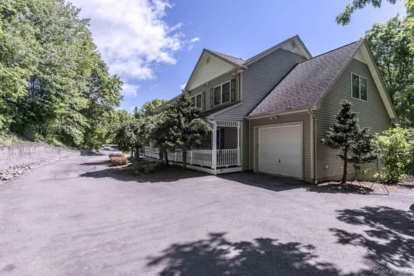 $989,000 | 860 Highway 284, Westtown, NY 10998