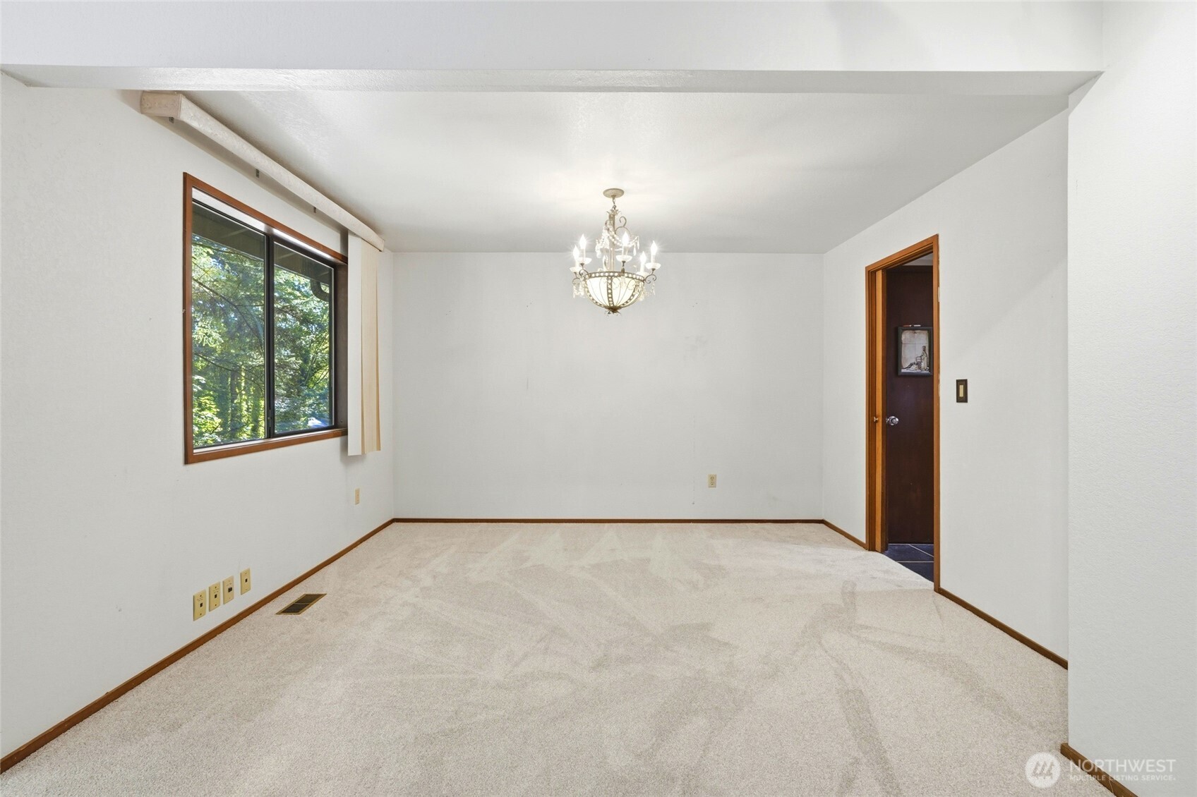 2905 211th Street Southeast Bothell, WA 98021 - Photo 7 of 39