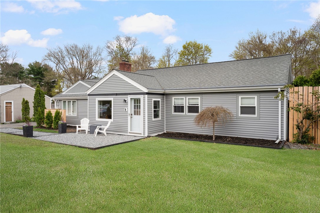 628 County Road Barrington, RI 02806 - Photo 2 of 40