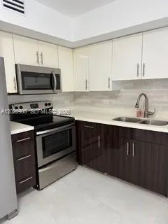 $2,500 | 3680 North 56th Avenue, Unit 823, Hollywood, FL 33021