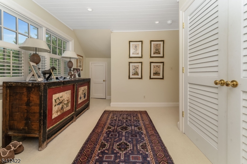 11 New Street Mendham, NJ 07945 - Photo 26 of 35 a view of a hallway with windows