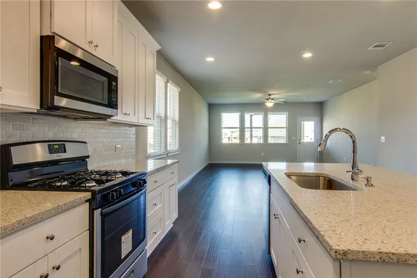 $2,595 | 11716 Selkirk Drive, Austin, TX 78754