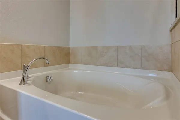 $2,595 | 11716 Selkirk Drive, Austin, TX 78754