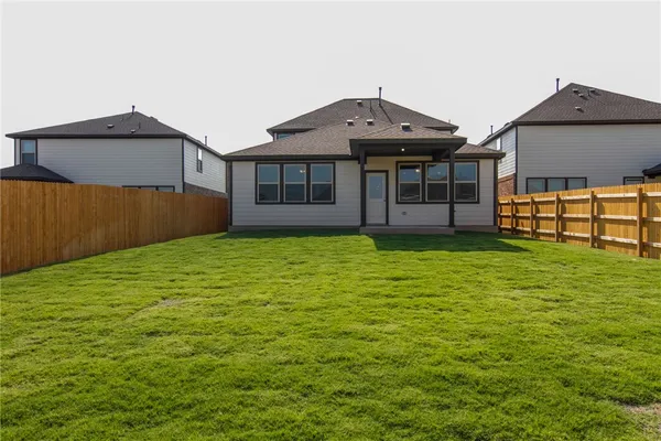 $2,595 | 11716 Selkirk Drive, Austin, TX 78754