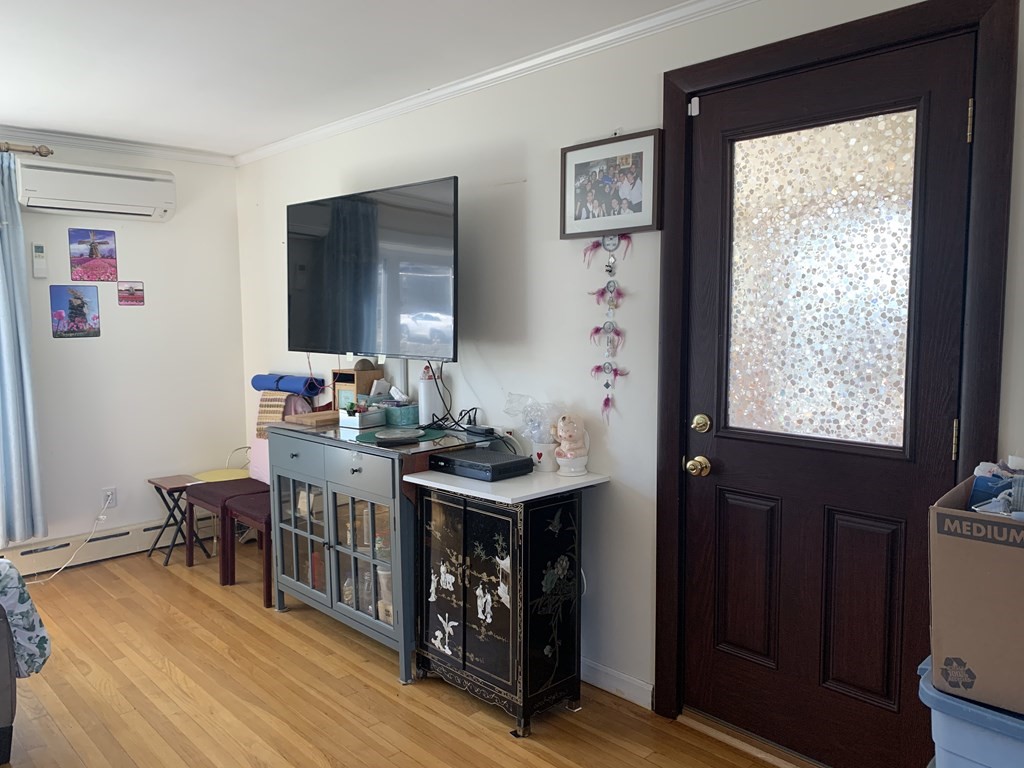 3 Aberdeen Road Quincy, MA 02171 - Photo 5 of 9 a room with furniture and a window