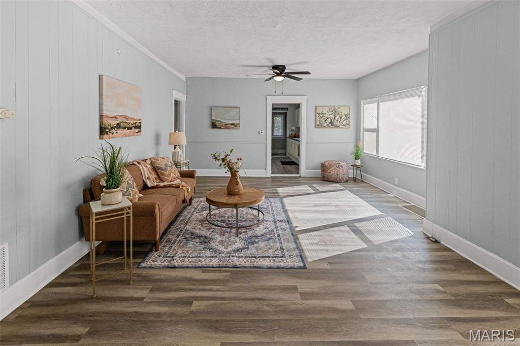 3303 Jackson Street Alton, IL 62002 - Photo 4 of 29