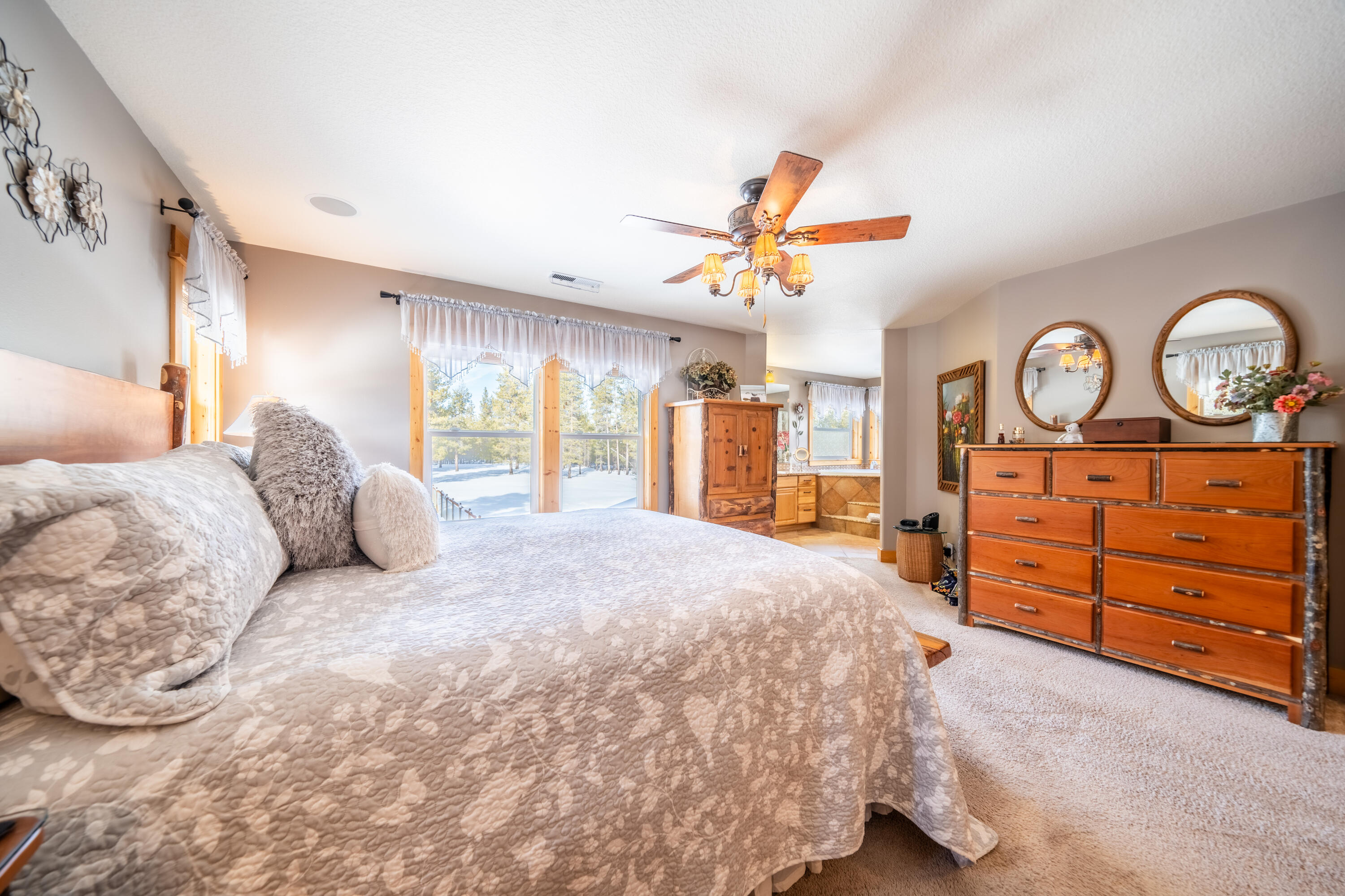 16120 Burgess Road La Pine, OR 97739 - Photo 46 of 75 Owner's Suite