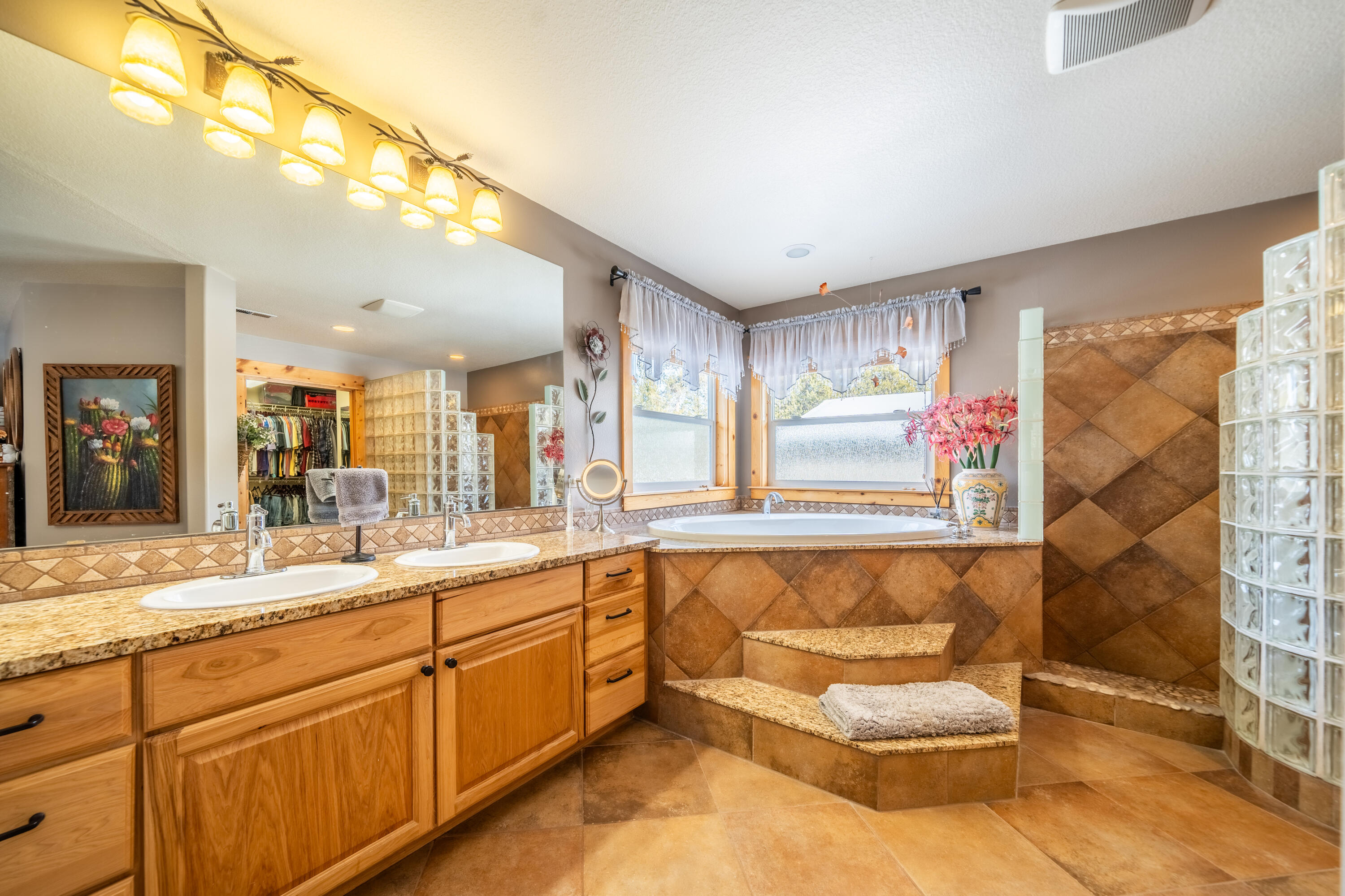 16120 Burgess Road La Pine, OR 97739 - Photo 50 of 75 Owner's Suite