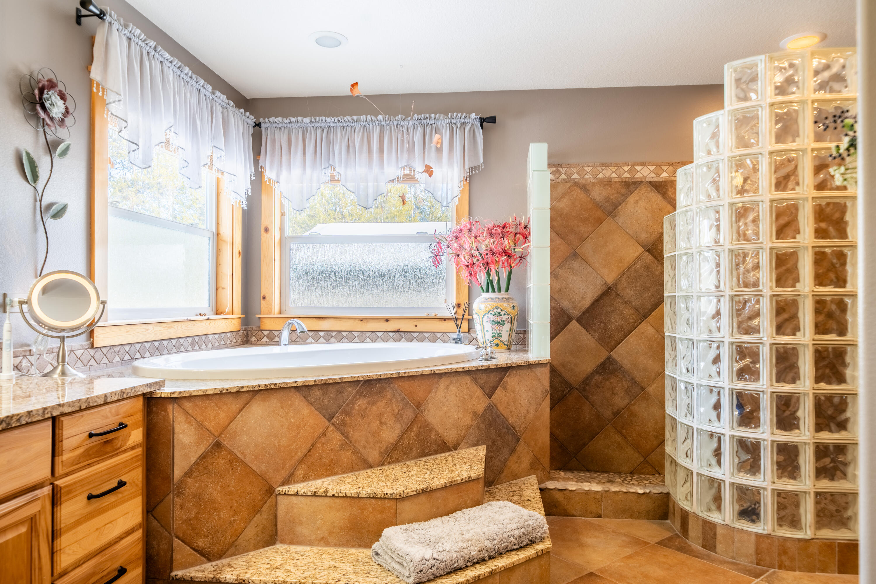 16120 Burgess Road La Pine, OR 97739 - Photo 51 of 75 Owner's Suite