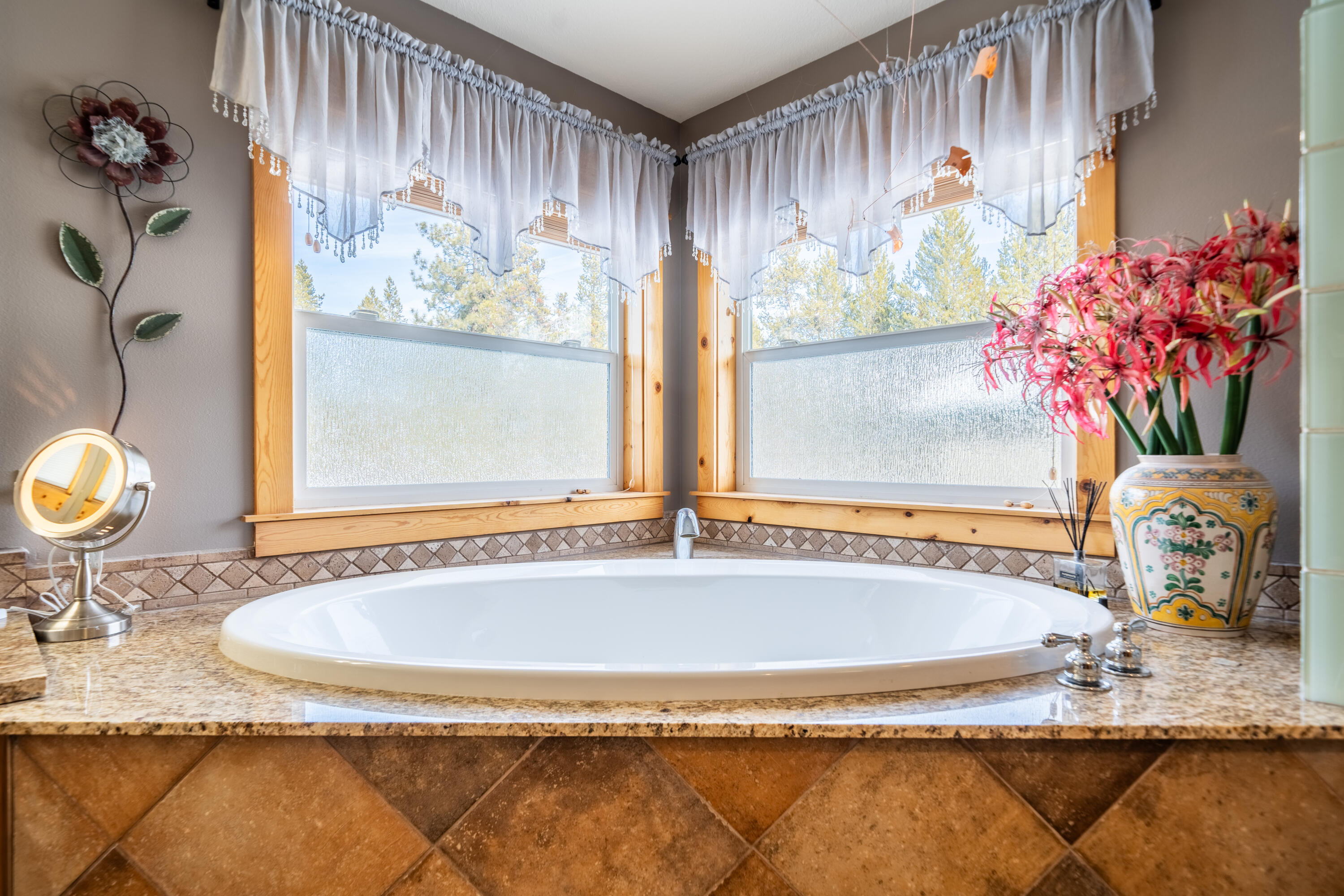 16120 Burgess Road La Pine, OR 97739 - Photo 53 of 75 Owner's Suite
