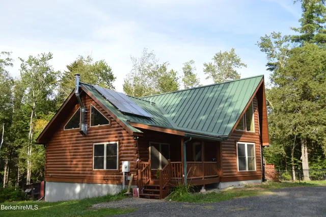 $625,000 | 223 Silver Leaf Drive, Becket, MA 01223