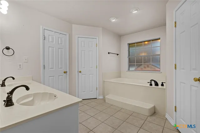 $2,200 | 418 Canoe Drive, Harker Heights, TX 76548