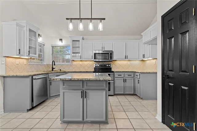 $2,200 | 418 Canoe Drive, Harker Heights, TX 76548