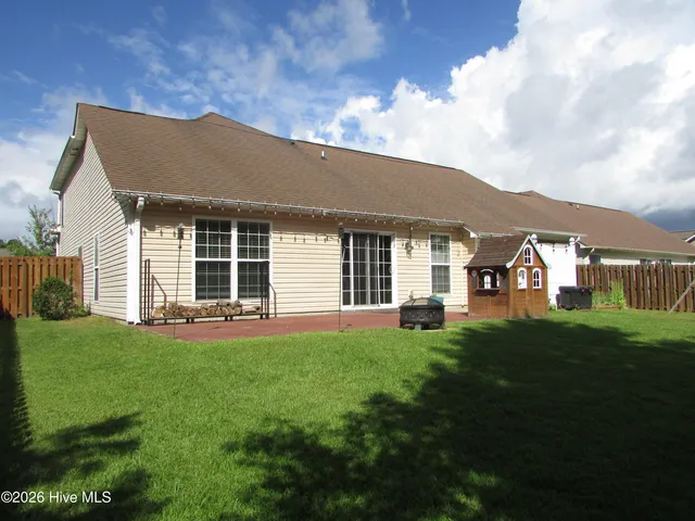 $1,850 | 217 Heartwood Drive, Hampstead, NC 28443