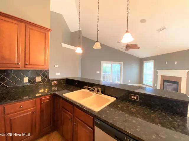 $1,850 | 217 Heartwood Drive, Hampstead, NC 28443