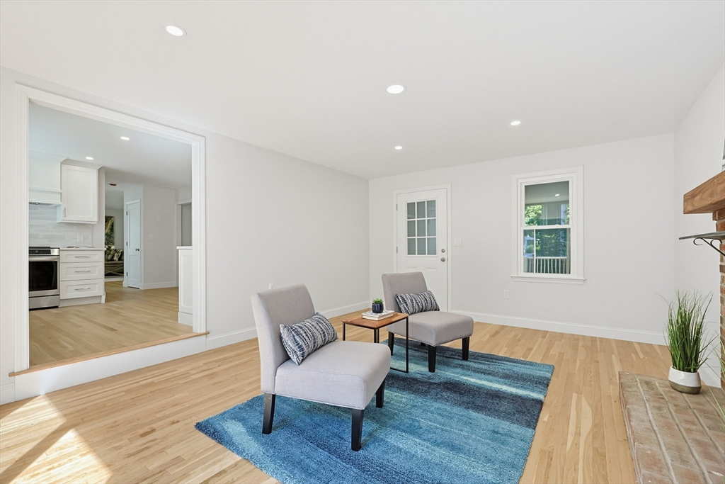 8 Cook Road Foxboro, MA 02035 - Photo 6 of 35