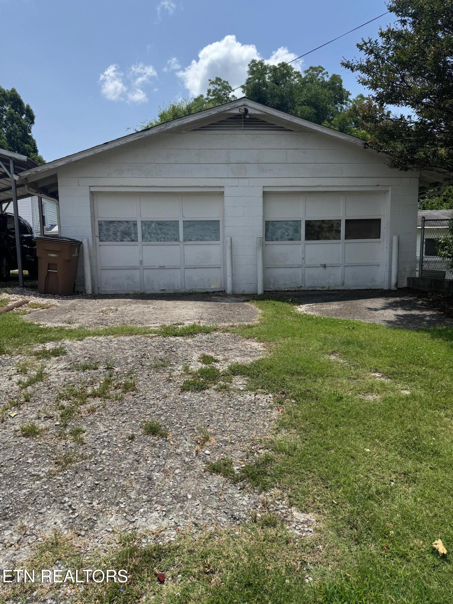 1315 East Red Bud Road Knoxville, TN 37920 - Photo 27 of 32 IMG_6957