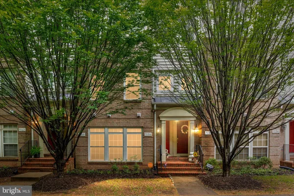 $384,900 | 7158 Little Thames Drive, Unit 185, Gainesville, VA 20155