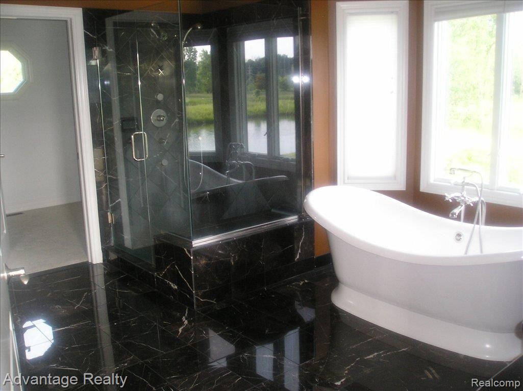 73397 Omo Road Armada, MI 48005 - Photo 6 of 17 master bath
