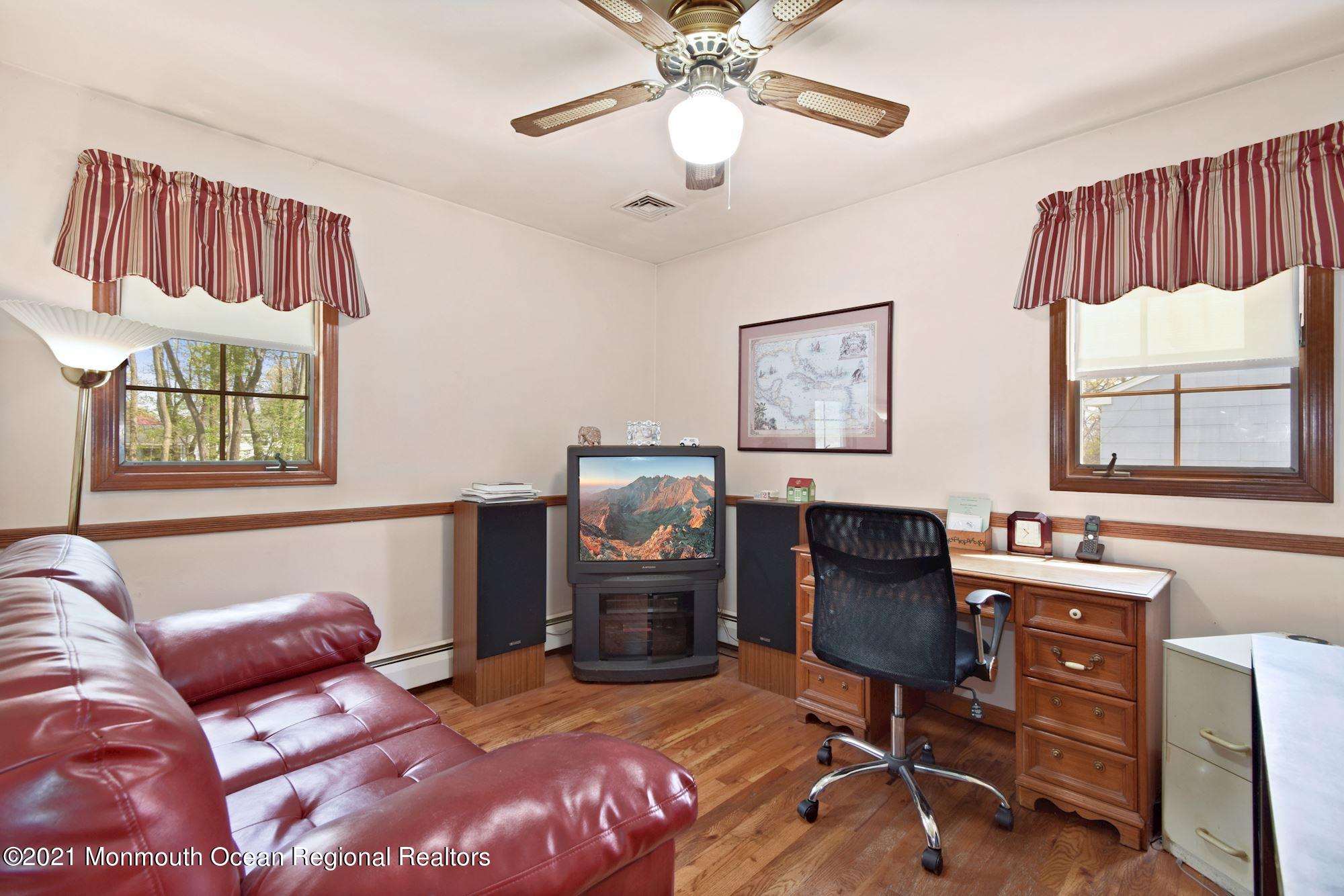 20 Bunkerhill Road Hazlet, NJ 07730 - Photo 10 of 27 a livingroom with workspace and a window