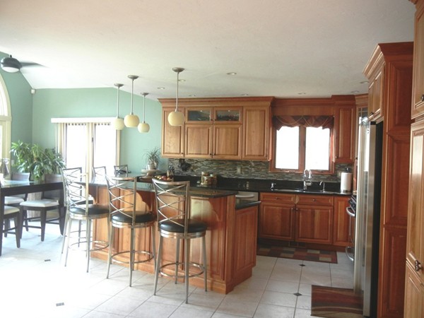 320 William Kelley Road Stoughton, MA 02072 - Photo 5 of 24 Gallery Image 5