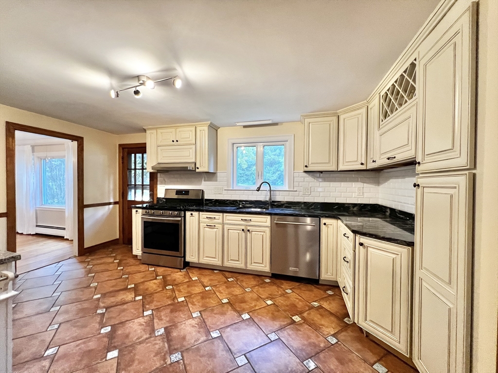 85 Alba Road Wellesley, MA 02481 - Photo 23 of 24