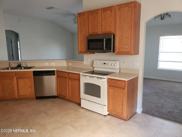 $2,554 | 2506 Creekfront Drive, Green Cove Springs, FL 32043